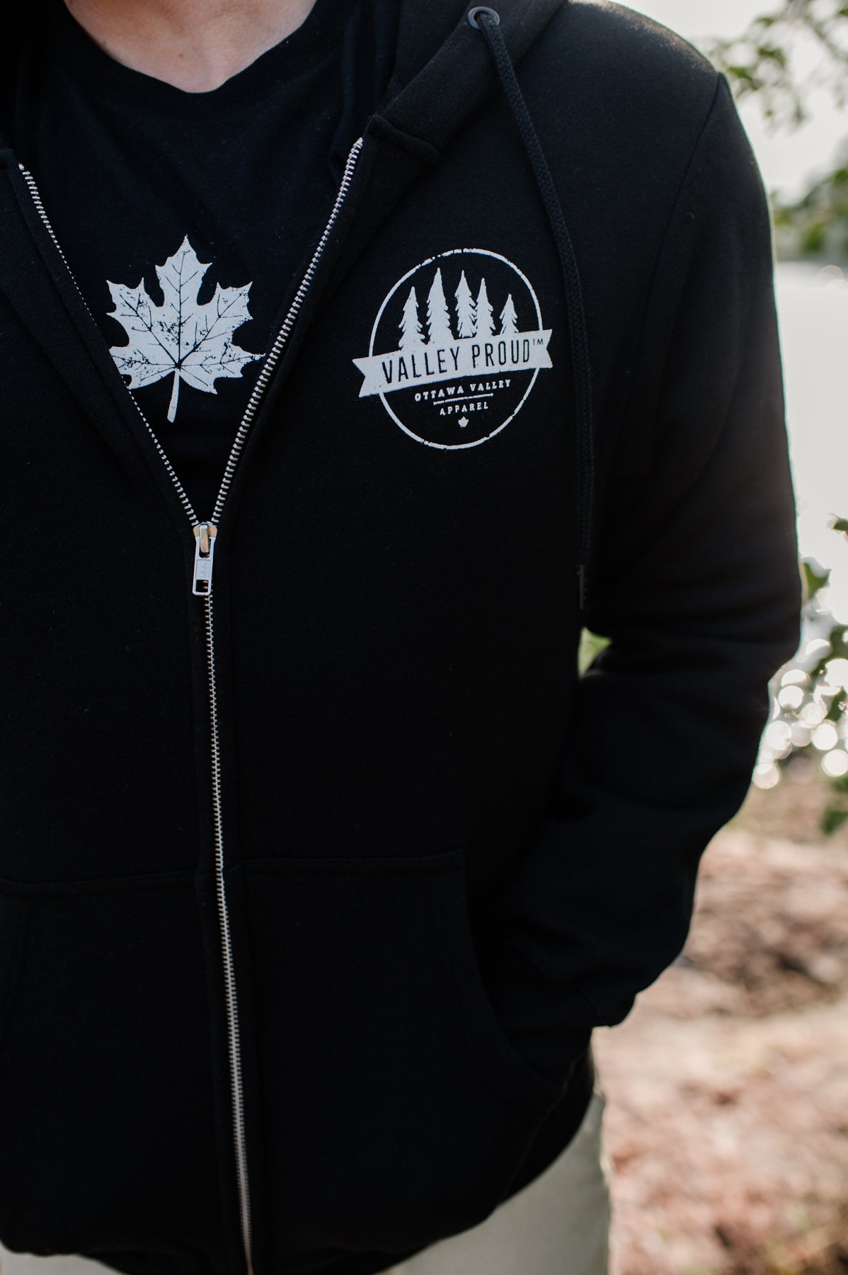 Valley Proud Full Zip - Black
