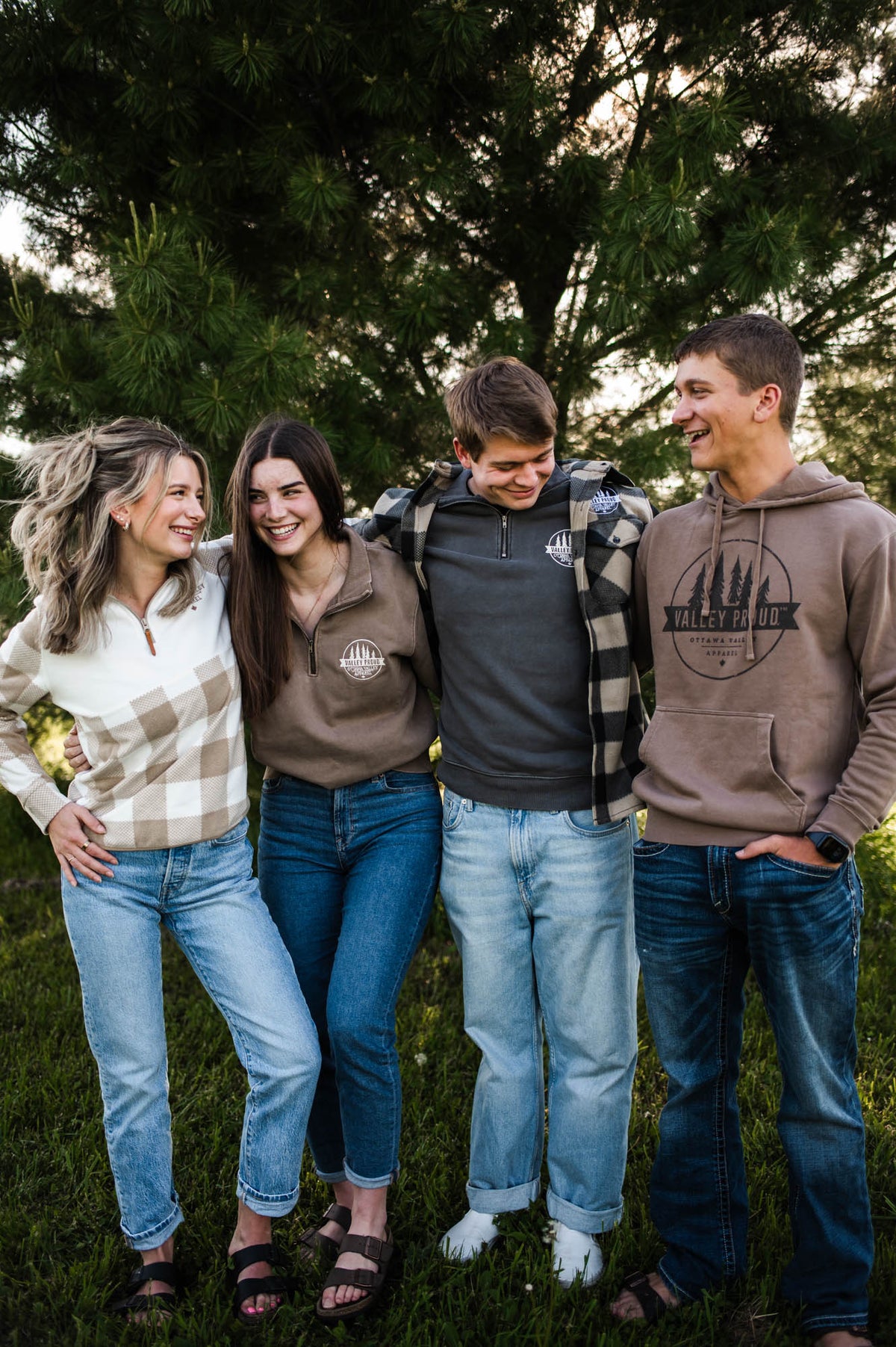Valley Proud Embroidered 1/4 Zip - Charcoal