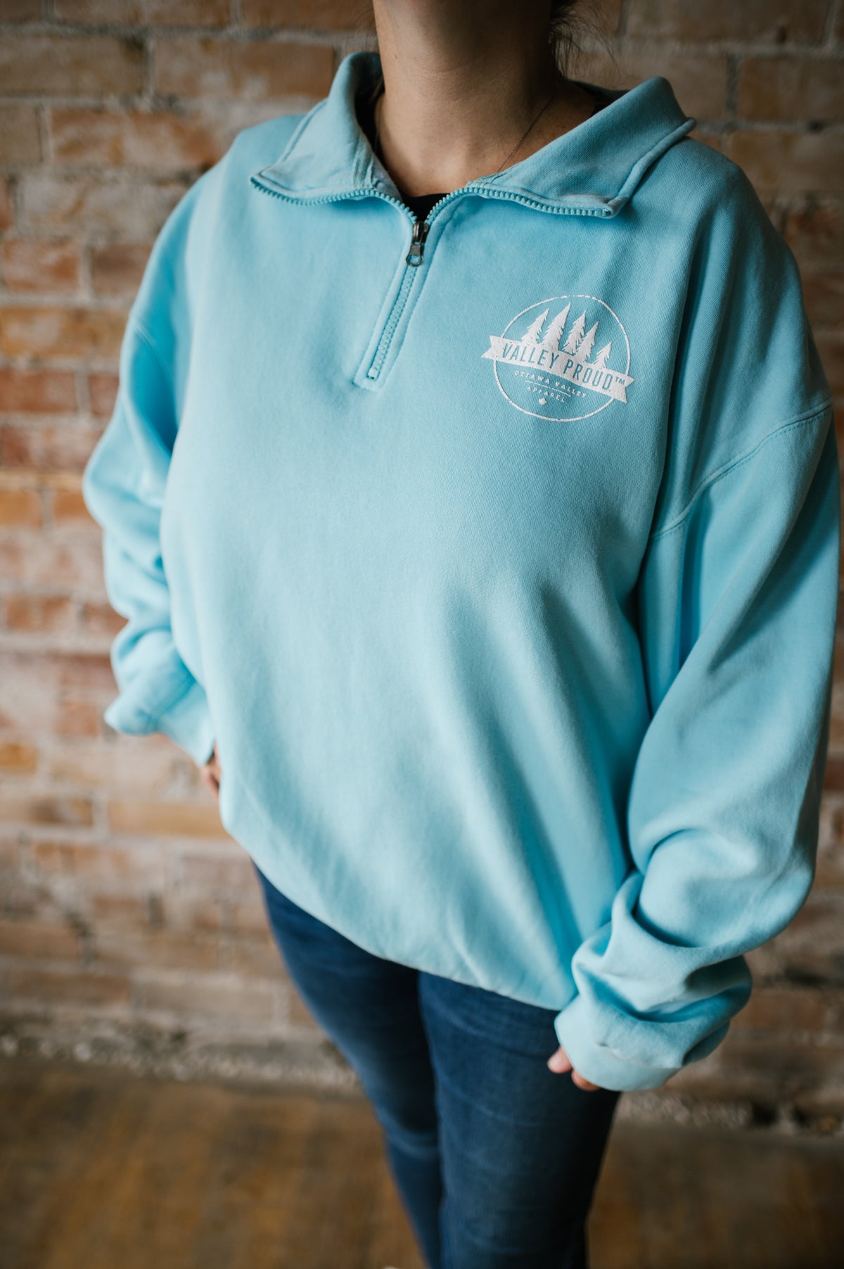 Valley Proud 1/4 Zip - Teal &amp; White