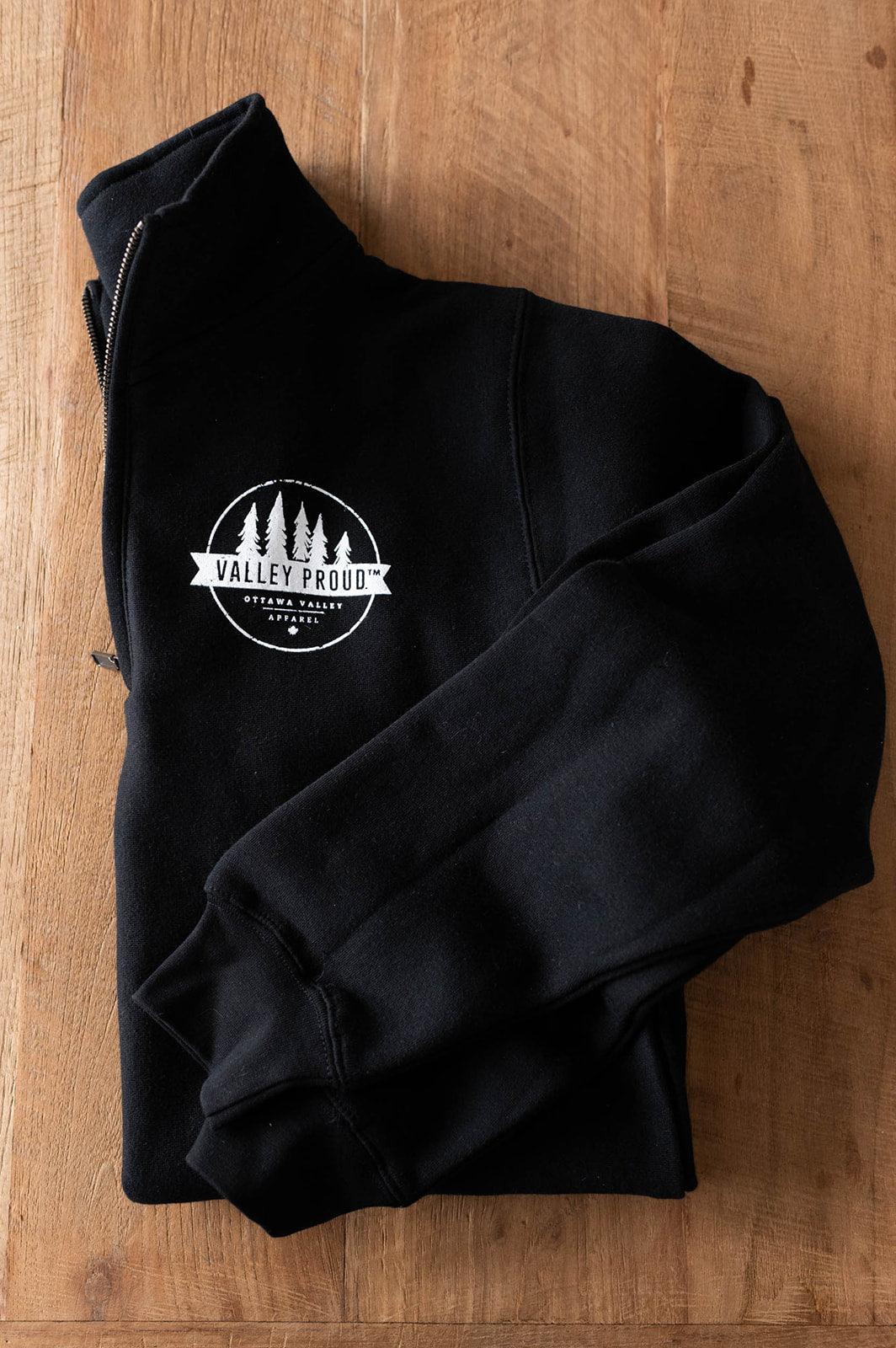 Valley Proud 1/4 Zip - Black &amp; White