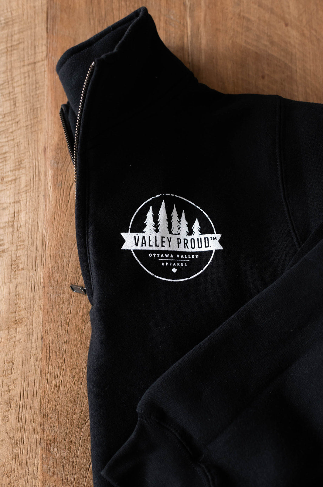 Valley Proud 1/4 Zip - Black &amp; White