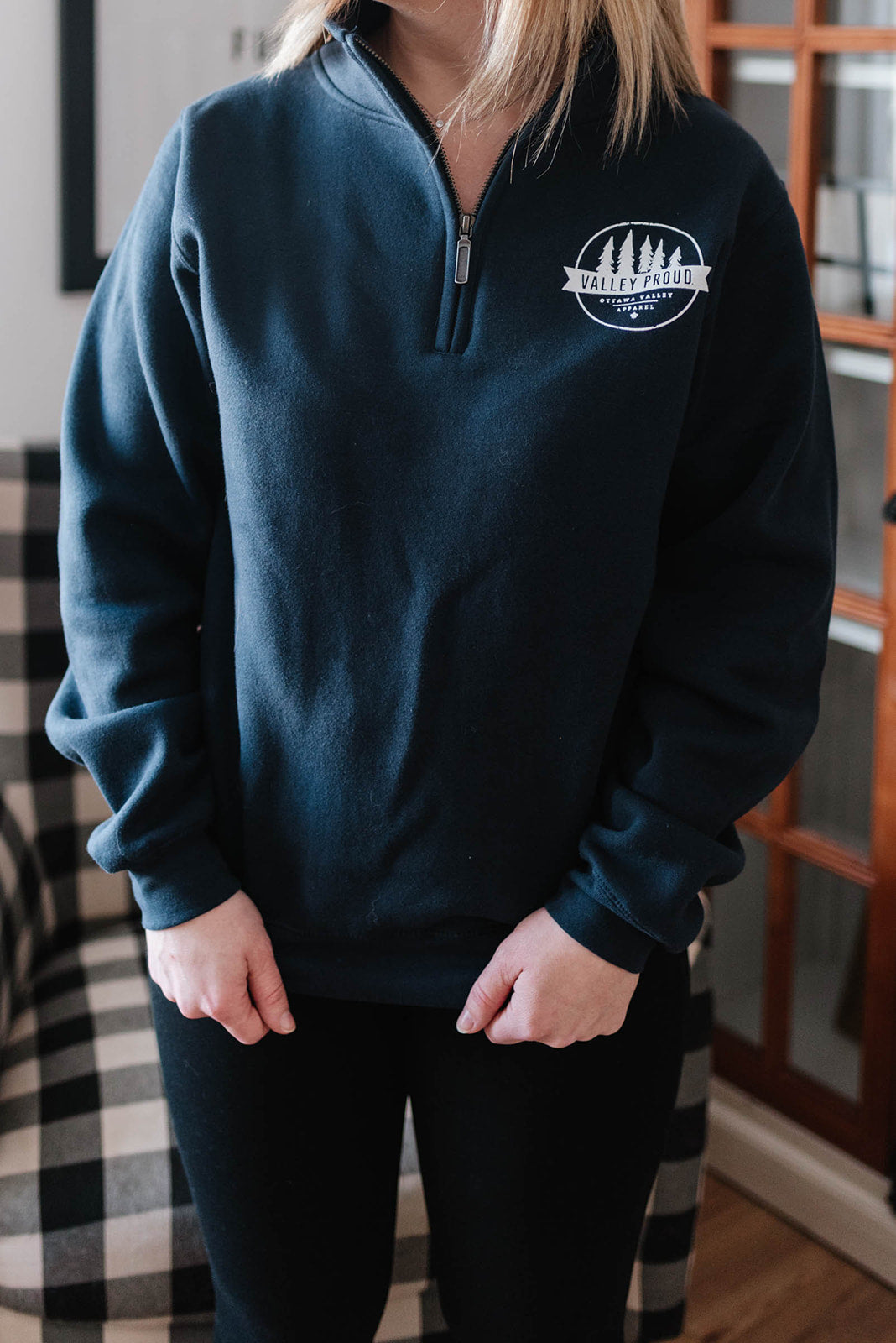 Valley Proud 1/4 Zip - Navy &amp; White