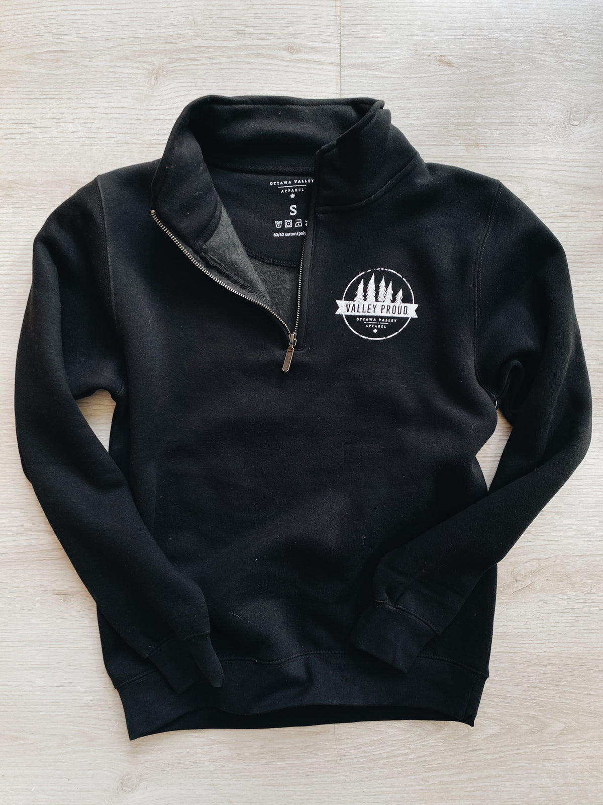 Valley Proud 1/4 Zip - Black &amp; White